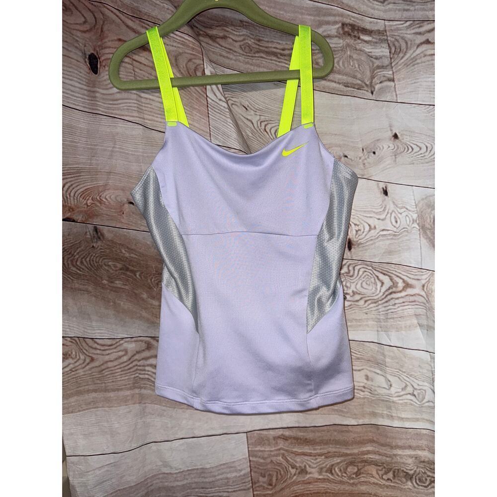 NIKE TENNIS TOP- New without tags - size M medium